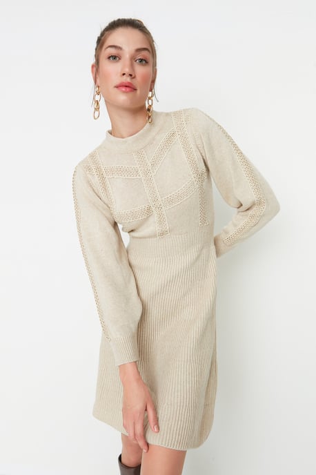 Trendyol Femmes  Vélo Collier Une ligne Robe - Image 3