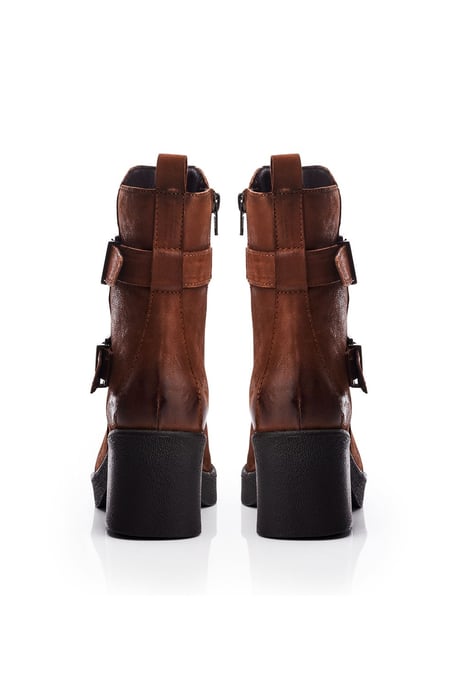 'Sh Sagitta' Tan Nubuck