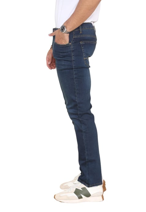 MYT Herren-Jeans mit geradem Bein, Hyper-Stretch-Denim in Dunkelblau - Image 3