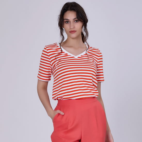 Gestreiftes Baumwoll-T-Shirt mit V-Ausschnitt - Image 1