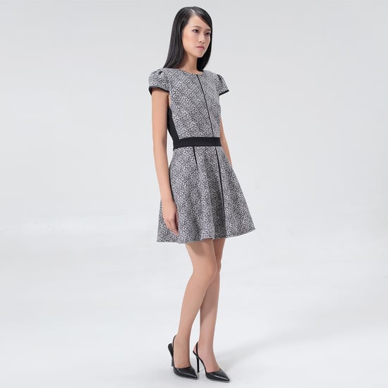 Geometrisch bedrucktes Skaterkleid und Jersey-Garnitur - Image 3