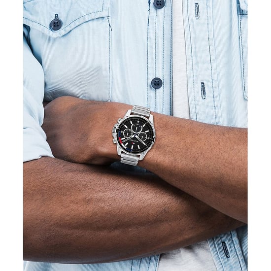 Die Tommy Hilfiger Herrenuhr ist das perfekte Geschenk, um sich selbst oder einen geliebten Menschen zu verwöhnen. Das runde Gehäuse aus Edelstahl wird von einem hochwertigen Quarzwerk im Multi-Cadrans-Stil angetrieben. Diese Casual-Uhr hat einen Durchmes - Image 3