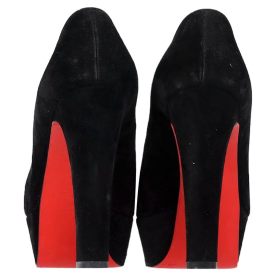 Christian Louboutin Runde Zehen Chunky Heel Plateau-Pumps aus schwarzem Wildleder - Image 5