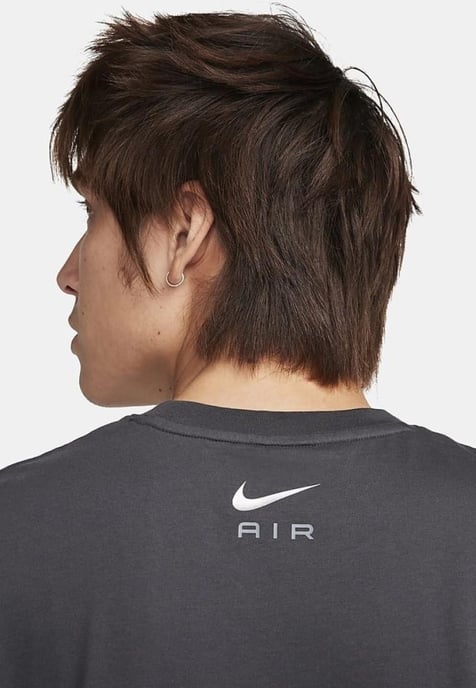 Nike Air Herren Grafik-T-Shirt in Holzkohle - Image 4