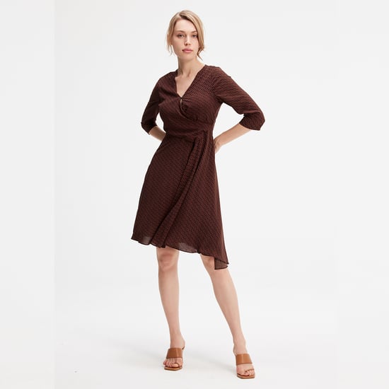 Überkreuzt drapiertes seitliches Skaterkleid - Image 2