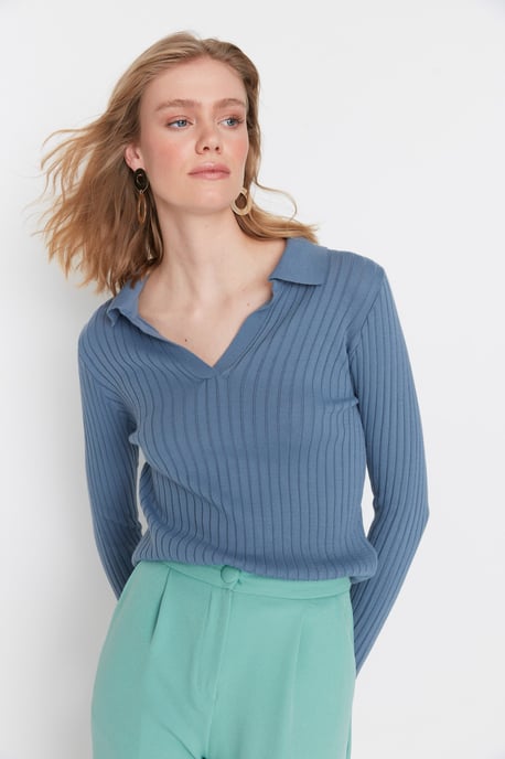 Trendyol Damen Gerade Strickpullover - Image 1