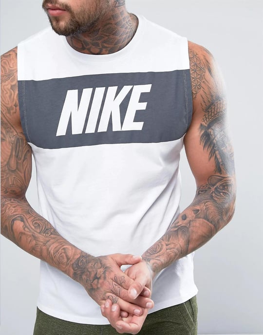 Nike Herren Retro Logo Weste In Weiß - Image 3