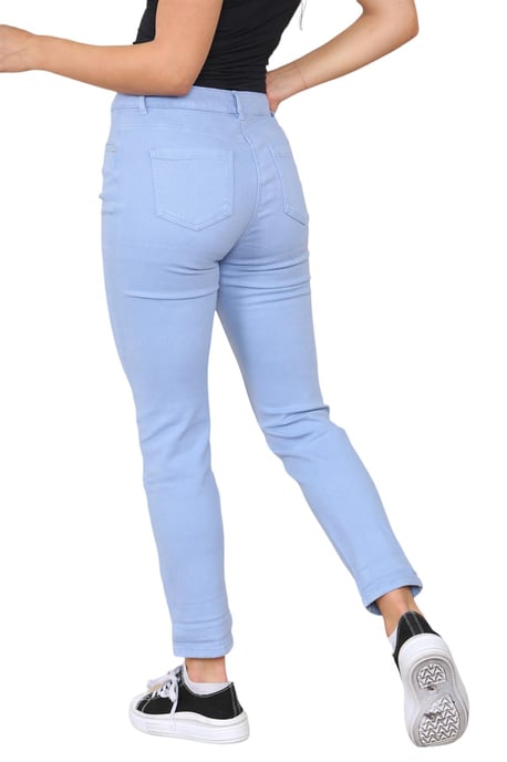 M&Co Damen-Mom-Jeans mit hohem Bund und schmal zulaufendem, geradem Bein in Himmelblau - Image 2