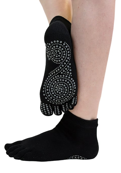 TOETOE - Herren- und Damen-Yoga-/Pilates-Socken mit Anti-Rutsch, feuchtigkeitsableitend, knöcheltief - Schwarz - Image 2