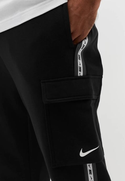 Nike Herren Fleece Sportswear Crew Neck Trainingsanzug in Schwarz - Image 6