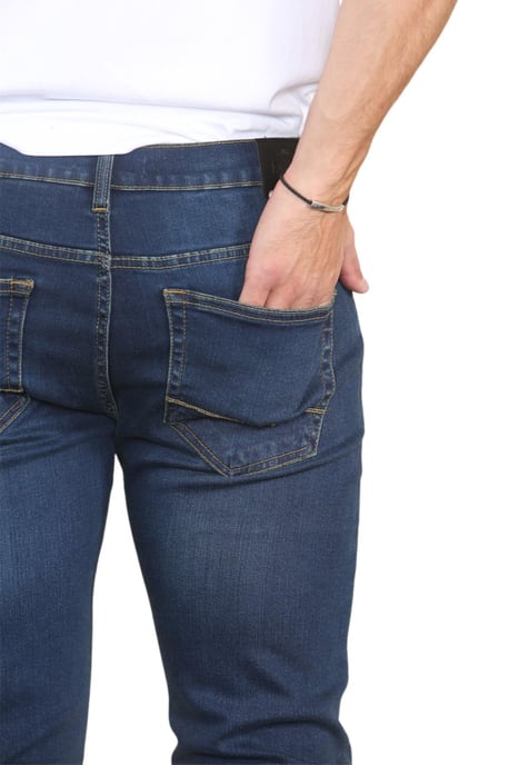 MYT Herren-Jeans mit geradem Bein, Hyper-Stretch-Denim in Dunkelblau - Image 5