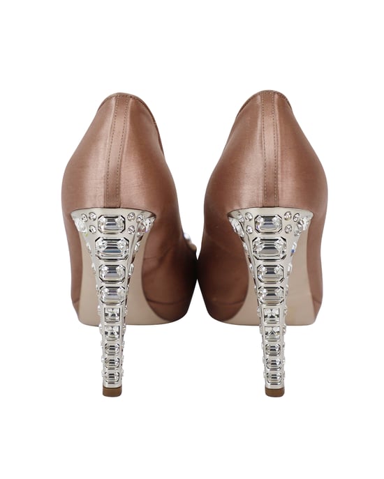Miu Miu Kristallverzierte Peeptoe-Plateauschuhe aus nude Satin - Image 4