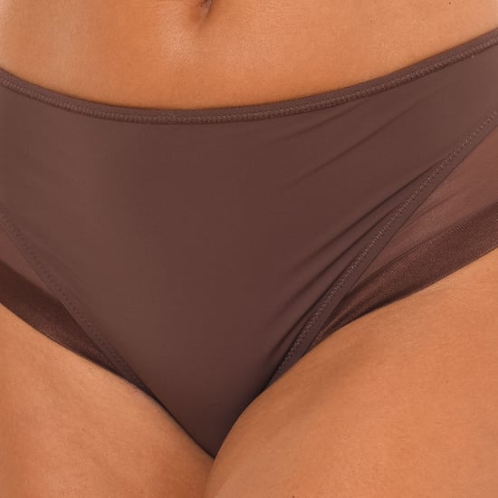 Generous elastic and breathable fabric panties 00A63 for women offers comfort and natural movement