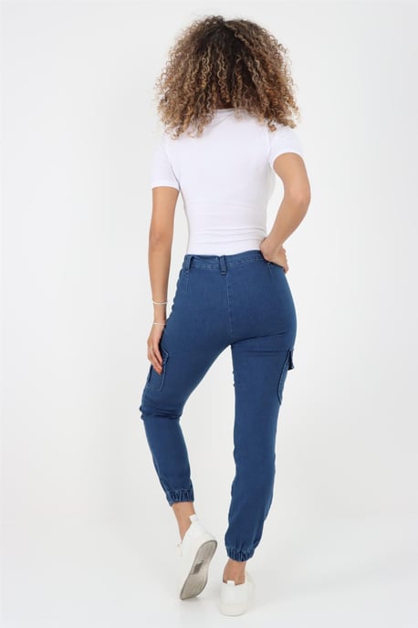 Damen-Jeans mit seitlichem elastischem Bund und Bündchen in Blau - Image 5
