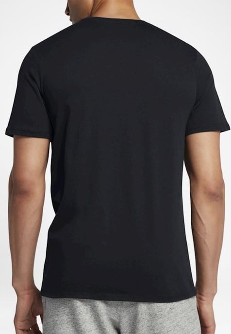 Nike Sportswear Club Herren-T-Shirt in Schwarz - Image 2