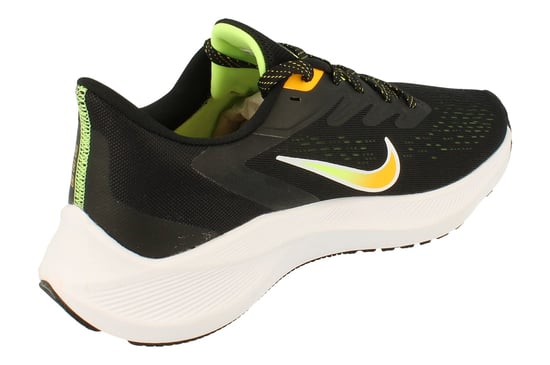 Nike Zoom Winflo 7 Herren Schwarz Turnschuhe - Image 3
