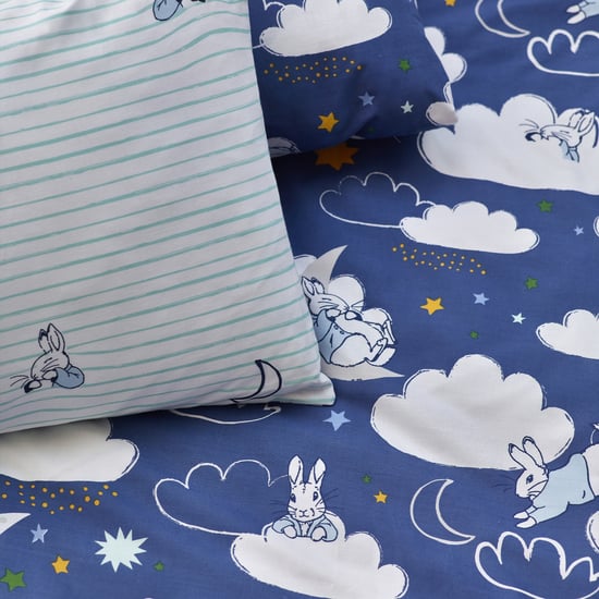 Peter Rabbit TM Sleepy Head Reversible Duvet Cover Set