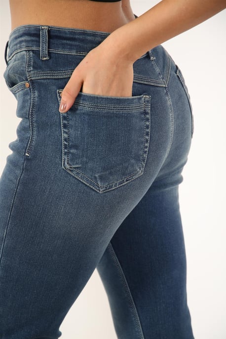 Damen Magic Shaping High Waisted Straight Leg Jeans in Blau - Image 4