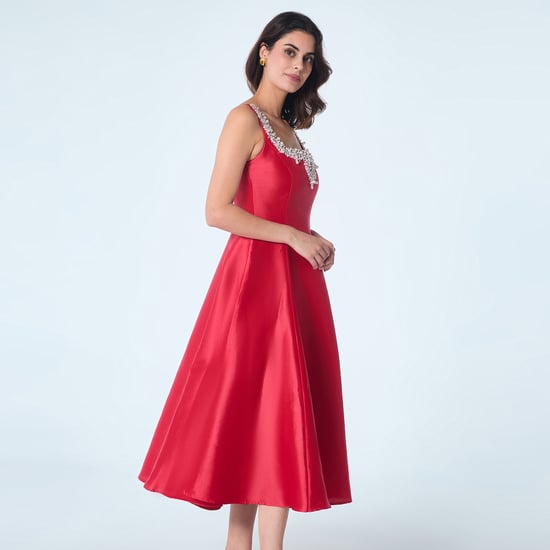 Perlenbesetztes Cocktailkleid mit herzförmigem Ausschnitt - Image 2