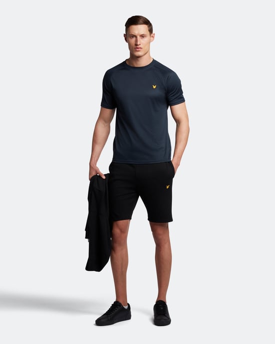 Lyle & Scott Sports Core Raglan T-Shirt in Marineblau - Image 2