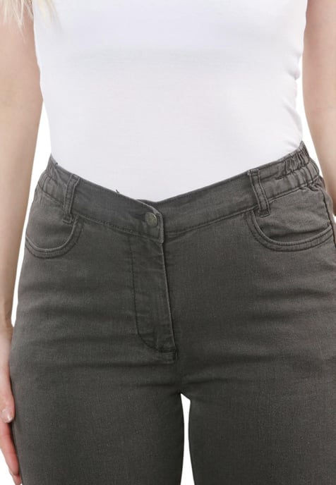 MYT Womens Seite elastische Taille Jeans in Charcoal - Image 4