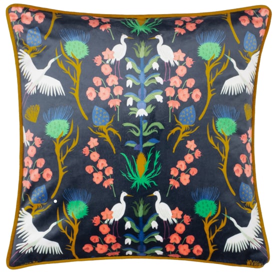Kate Merritt Herons Paspeliertes Samt Polyester gefülltes Kissen - Image 1