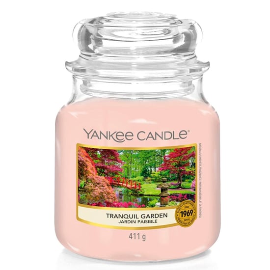 Yankee Candle Original Mittlere Glasduftkerze Ruhiger Garten, 411g - Image 1