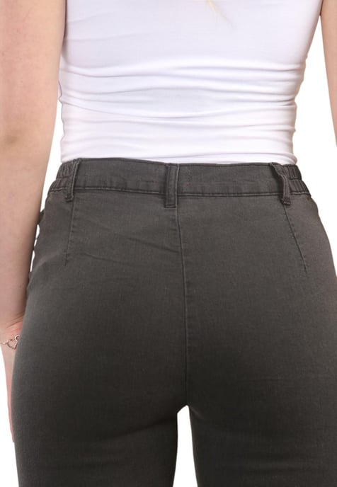 MYT Womens Seite elastische Taille Jeans in Charcoal - Image 5