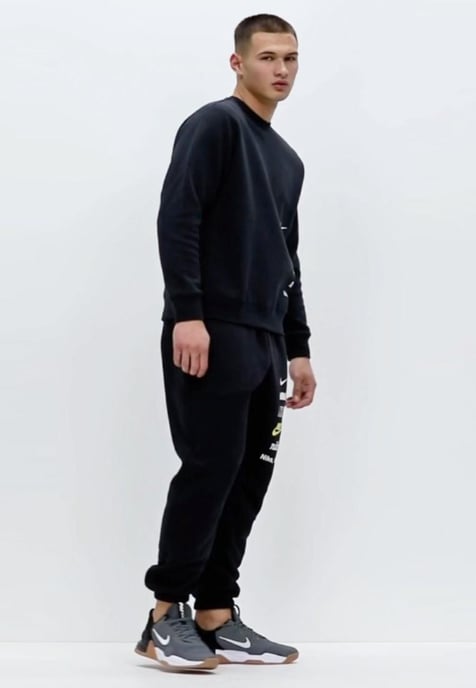 Nike Club Fleece Plus Trainingsanzug mit kleinem Logo in Schwarz - Image 3