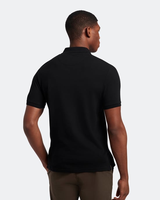 Lyle & Scott Einfarbiges Poloshirt in Schwarz - Image 4