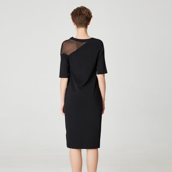 Minimalistisches Jerseykleid mit asymmetrischem Schnitt - Image 3