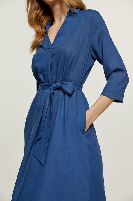 Blaues Midikleid im Leinenstil mit Gürtel - Image 4