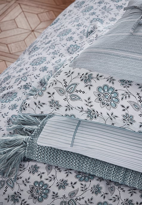 Cherine/Ellinor Knit Throw
