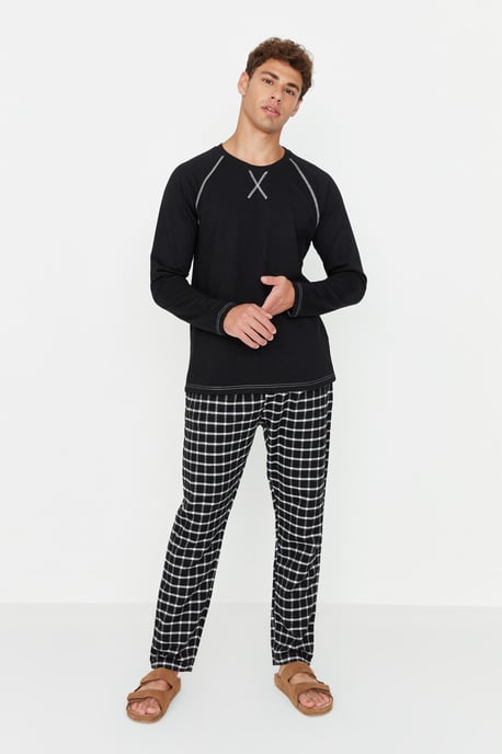 Trendyol Hommes Col en V Pyjama Ensemble 2 pieces - Image 1