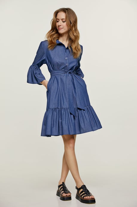 Denim Kleid mit Glockenärmeln und Rüschensaum - Image 1
