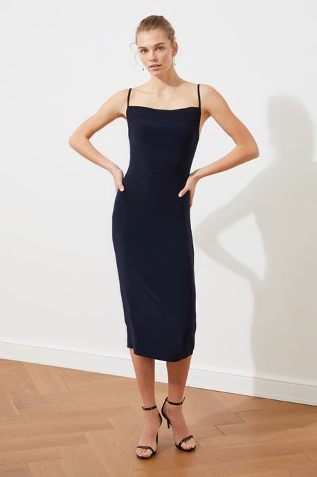 Trendyol Femmes Col Col Corps conique Midi Robe - Image 1
