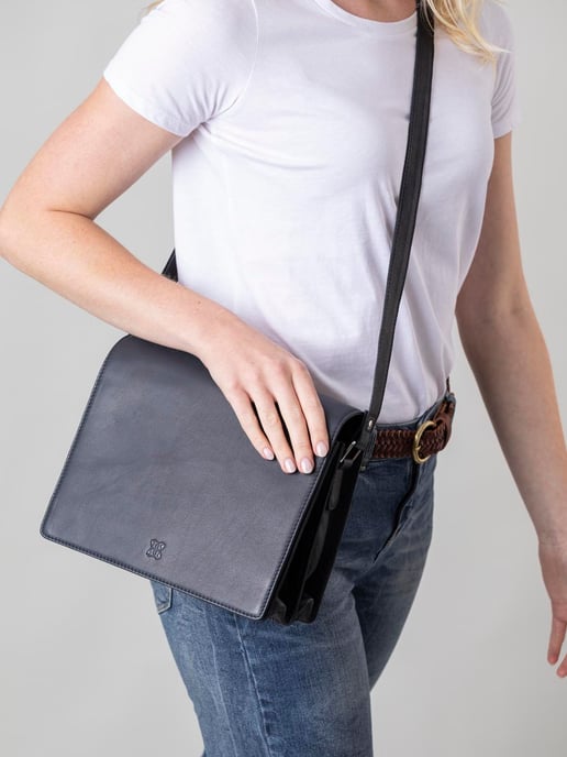 Ennerdale Leather Organiser Bag in Navy