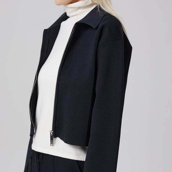 Minimalistische Crop-Jacke mit Frontreißverschluss - Image 4