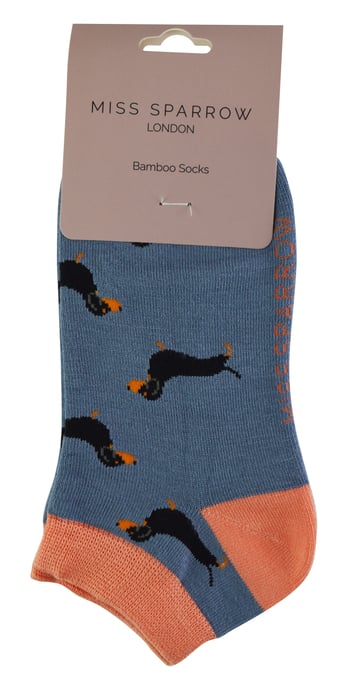 Damen Bambus Trainer Socken | Miss Sparrow | Atmungsaktive Low Cut Socken für Frauen - Sausage Dogs (Blau) - Image 2