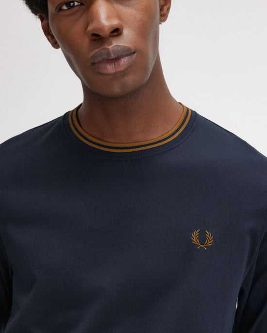 Fred Perry Herren Langarm Twin-Tipped T-Shirt - Image 3