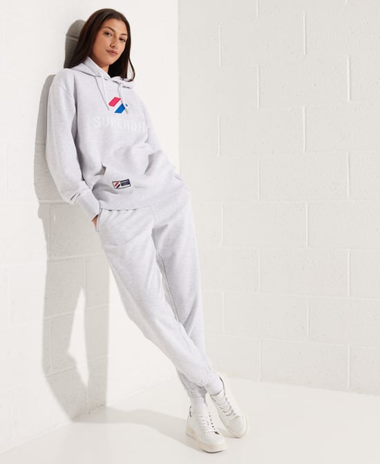 Superdry Code Essential Jogginghose aus Bio-Baumwolle - Image 2