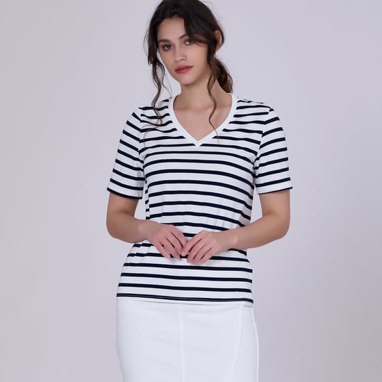 Gestreiftes Baumwoll-T-Shirt mit V-Ausschnitt - Image 3