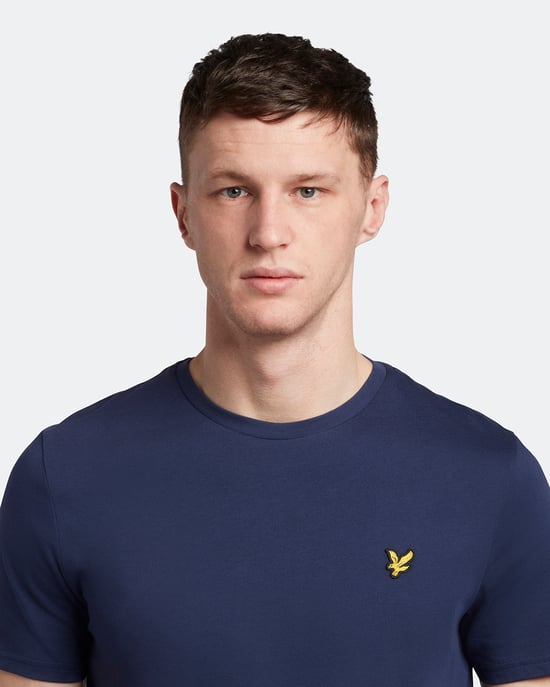 Lyle & Scott Einfarbiges T-Shirt in Marineblau - Image 5
