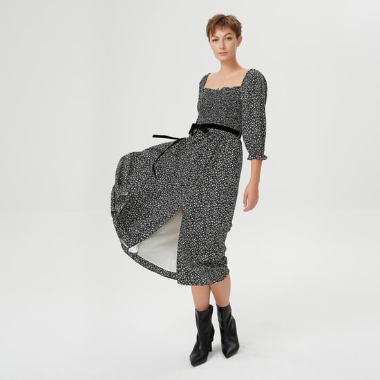 Geräuchertes Kleid mit quadratischem Kragen und Liberty-Print - Image 4