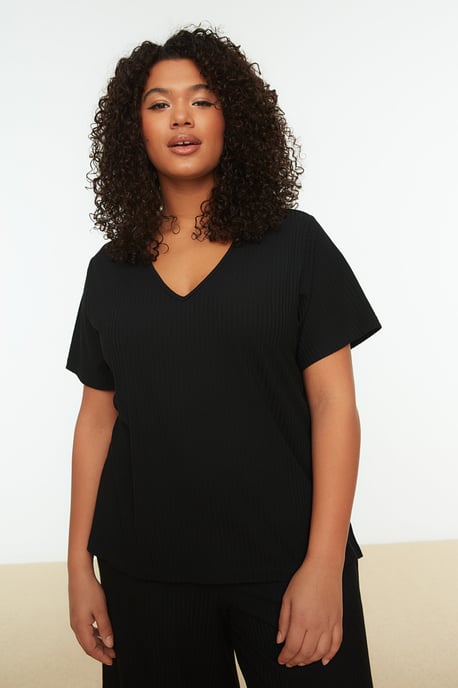 Trendyol Femmes  Col en V Ensemble pyjama grande taille 2 pieces - Image 4