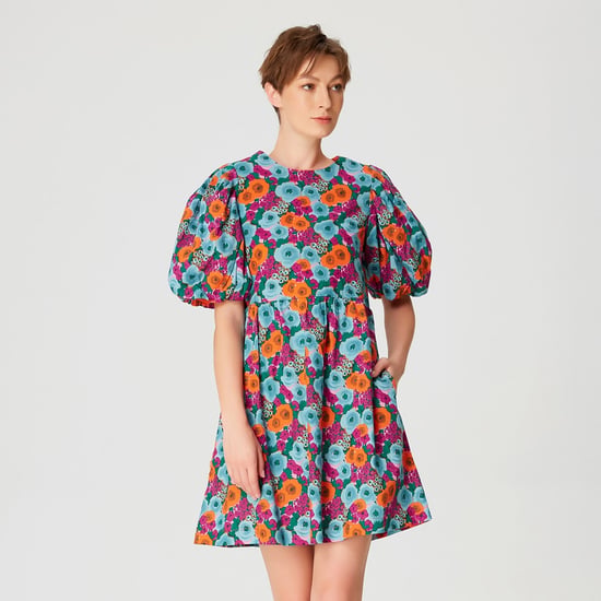 Kurzes Trapezkleid mit Blumendruck - Image 2