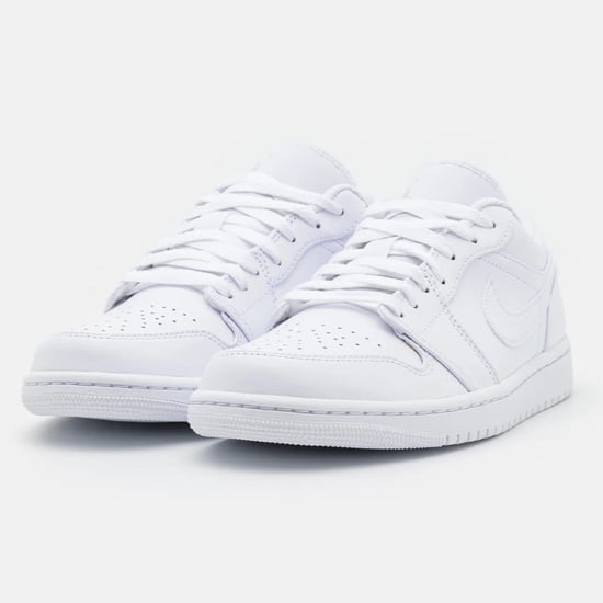 Nike Air Jordan 1 Low Herrentrainer in Weiß/Weiß/Weiß - Image 4