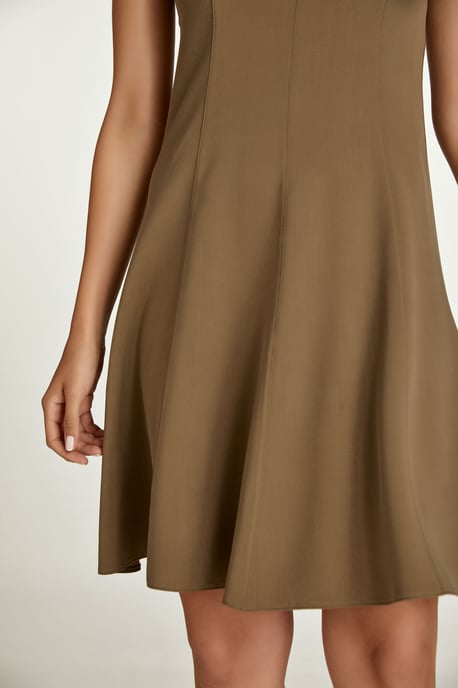 Olive Farbe Cloche Kleid - Image 6