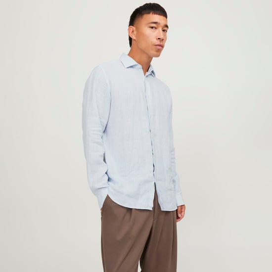 Herrenhemd der Marke Jack & Jones. Das Hemd ist aus hochwertigem Leinen gefertigt. Das luftige Material sorgt für einen herrlich leichten Tragekomfort. Marke: Jack & JonesModellname: Parker Linen StripeKategorie: HerrenhemdenMaterialien: Baumwolle, Polye - Image 4