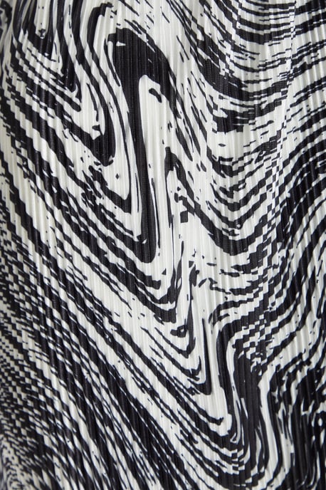 Black Plisse Swirl Midaxi Dress